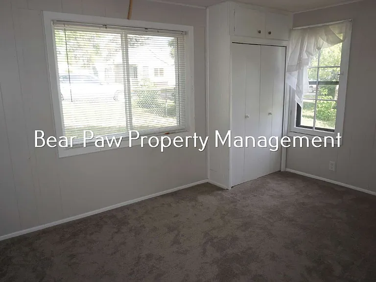 960 Loveland St #B — Photo 17
