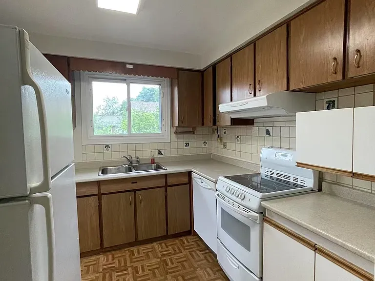 314 Morningside Ave — Photo 2