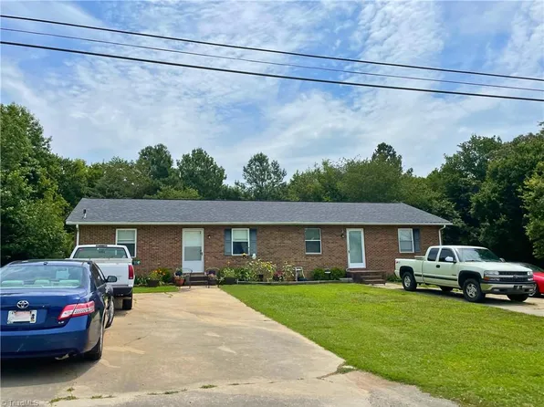 3588 Leonard Rd, Lexington, NC 27295