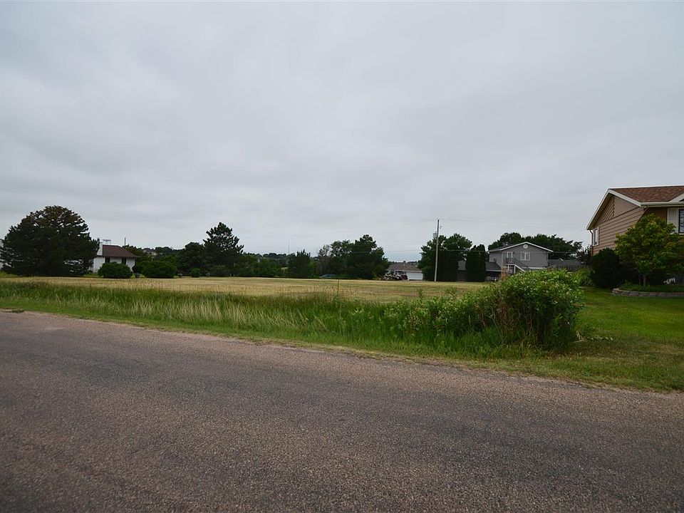 2nd image of 2106 W 3rd St