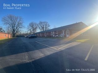 63 Harvey Pl, Ypsilanti, MI 48198