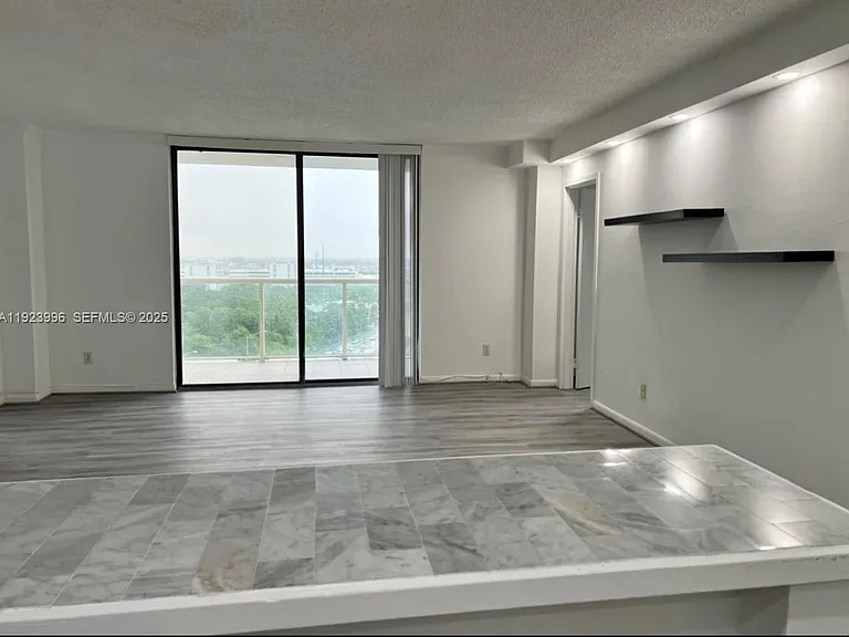 13499 Biscayne Blvd #1205 — Photo 7