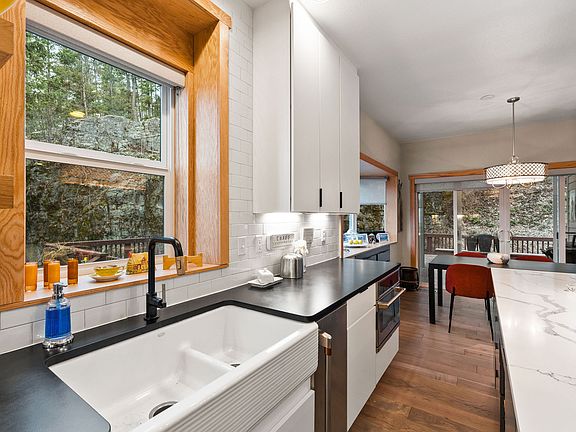 5th image of 256 Eagle Bend Dr #A