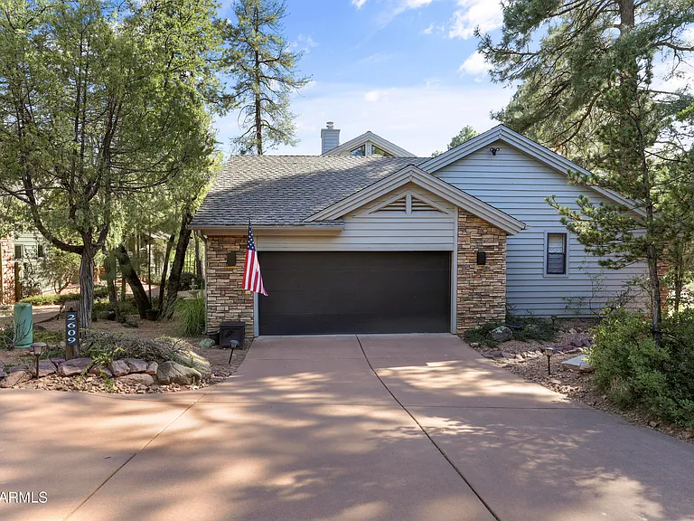 2609 E Pine Island Ln — Photo 45