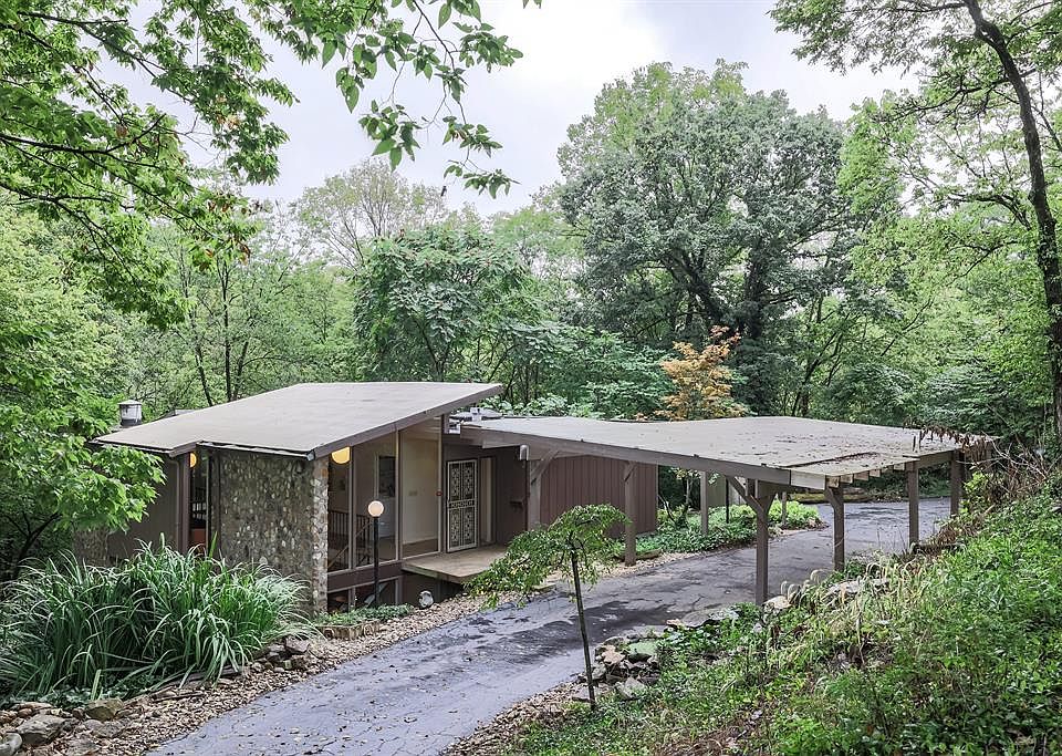 1st image of 4834 Raeburn Ln
