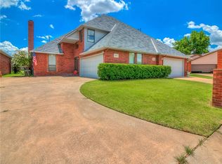 11917 N Mustang Rd, Yukon, OK 73099