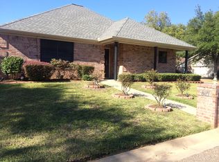 821 Trenton Ct, Longview, TX 75601