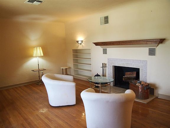 4th image of 1516 New York Ave