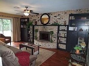 3rd image of 2824 Black Oak Dr