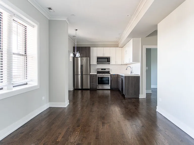 3R - Kitchen & Living Area