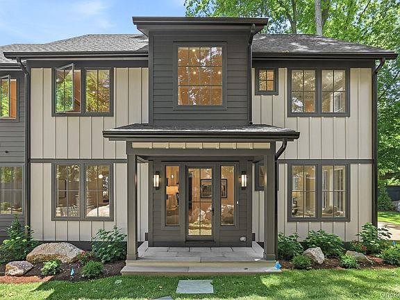 3rd image of 83 Orchard Avenue