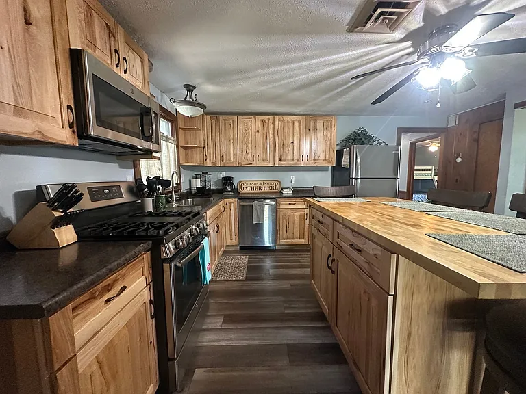 392 E Richardson Springs Rd — Photo 6
