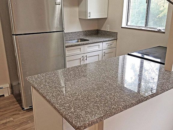 4th image of 1615 Newman Ave APT 204