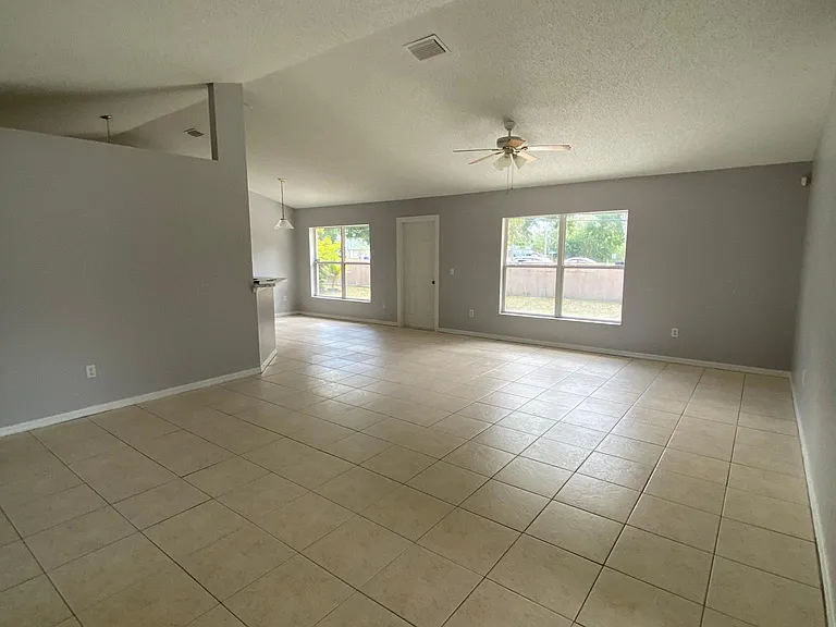 632 SE Chapman Ave — Photo 13