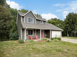 2201 Connelly Cir, Burnsville, MN 55337