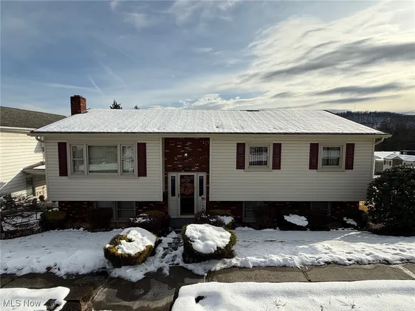 1108 N 8th St, Martins Ferry, OH 43935