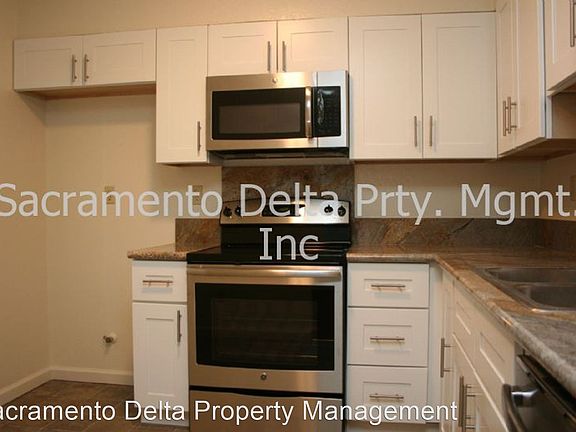 2nd image of 6606 Surfside Way APT A