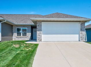 100 Alan Ave SW APT C, Swisher, IA 52338