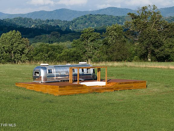 4th image of 130 Berryhill Rd