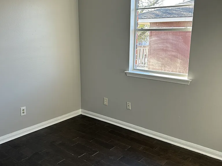 2745 Tupelo St — Photo 7