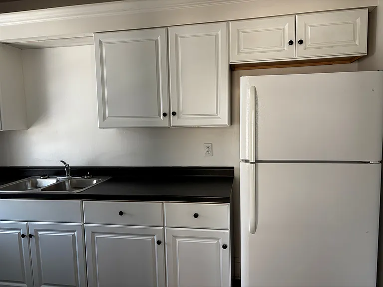 3546 N Oakland Ave #7 — Photo 6