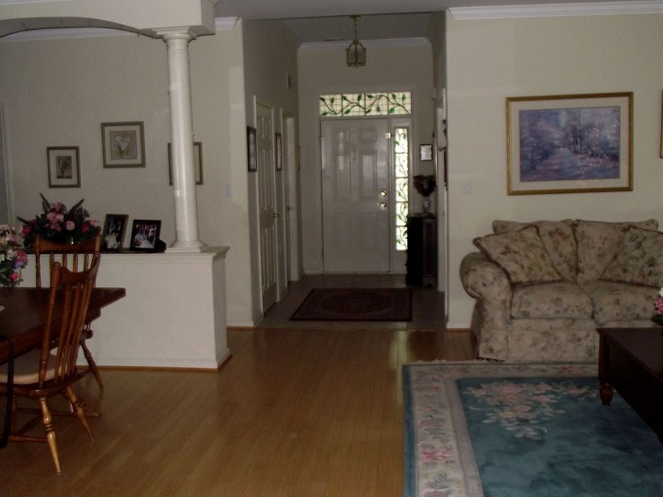 Entry/Foyer