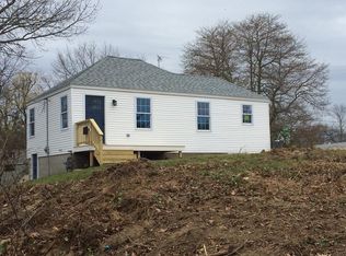 4 Hayes St, Salisbury, MA 01952