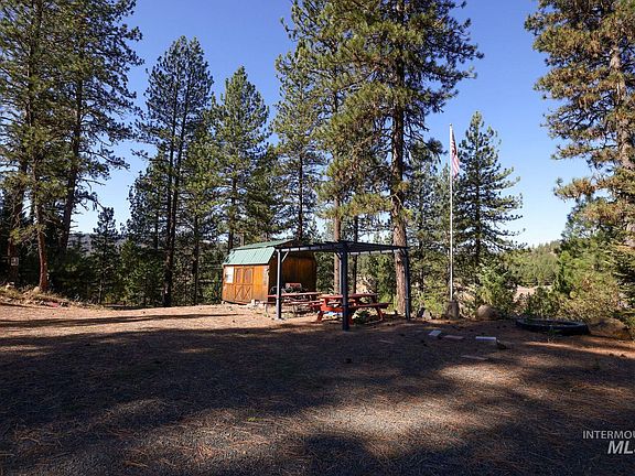 3rd image of 22 Rim Rd