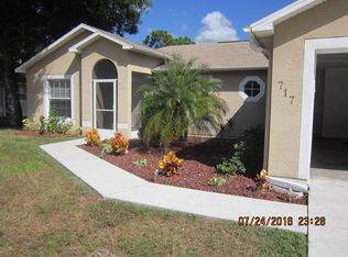 717 Tulip Dr, Sebastian, FL 32958