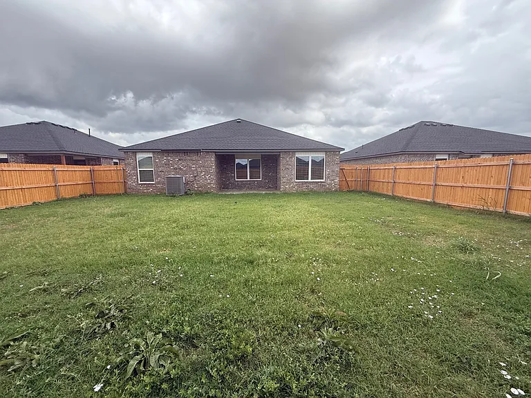 16213 Maroon Dr — Photo 37
