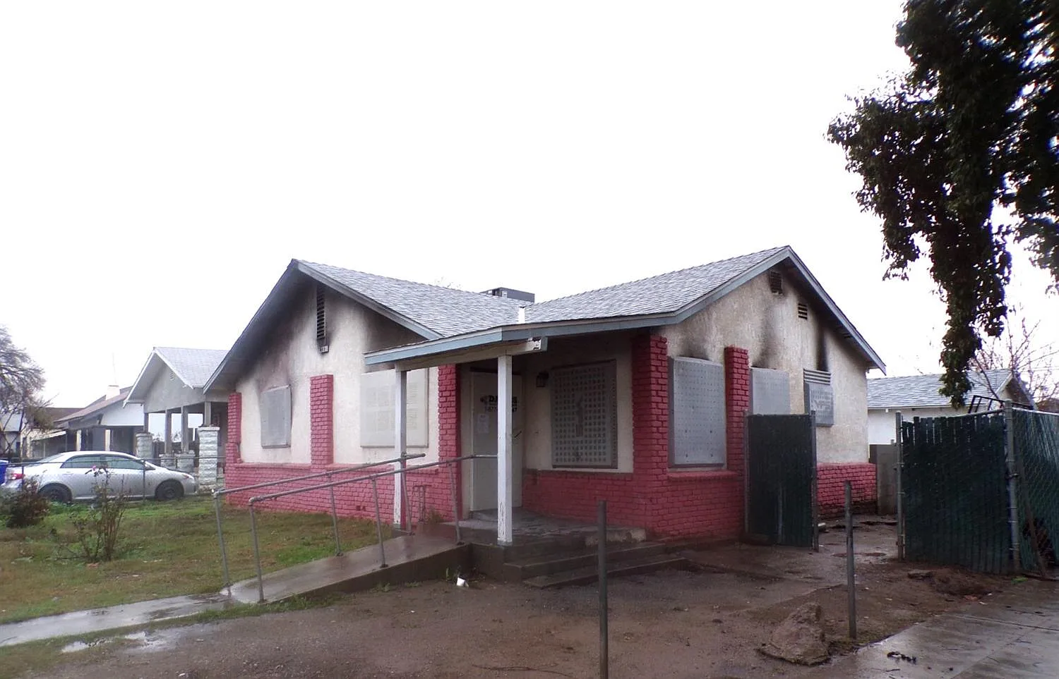 455 E Tuolumne St photo 1