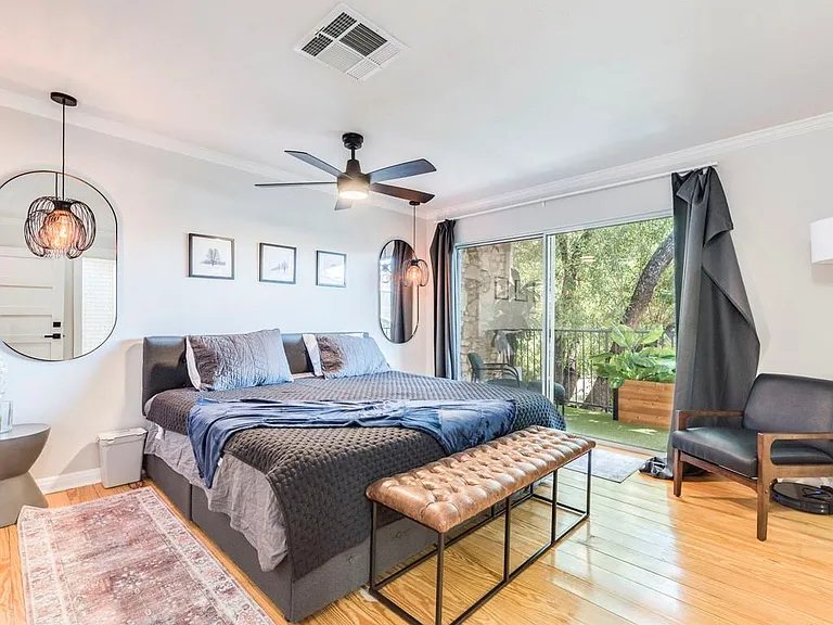 500 E Riverside Dr #206 — Photo 14