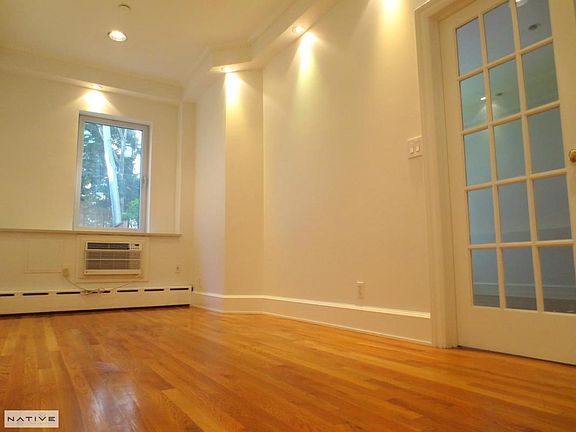 4th image of 179 Eagle St APT 1