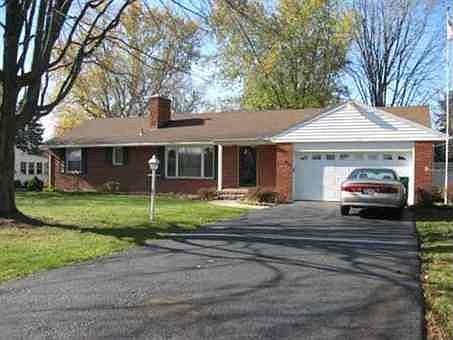 2nd image of 1526 Greenfield Dr