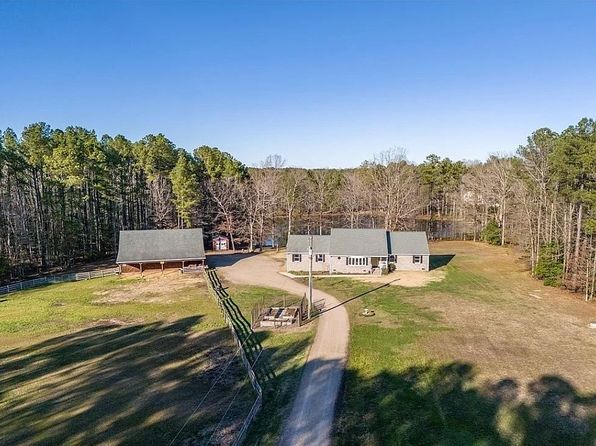 17482 James River Dr