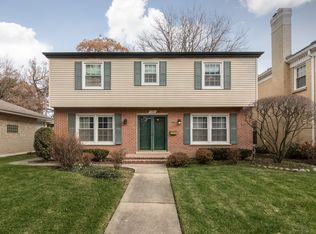 1107 S Hamlin Ave, Park Ridge, IL 60068