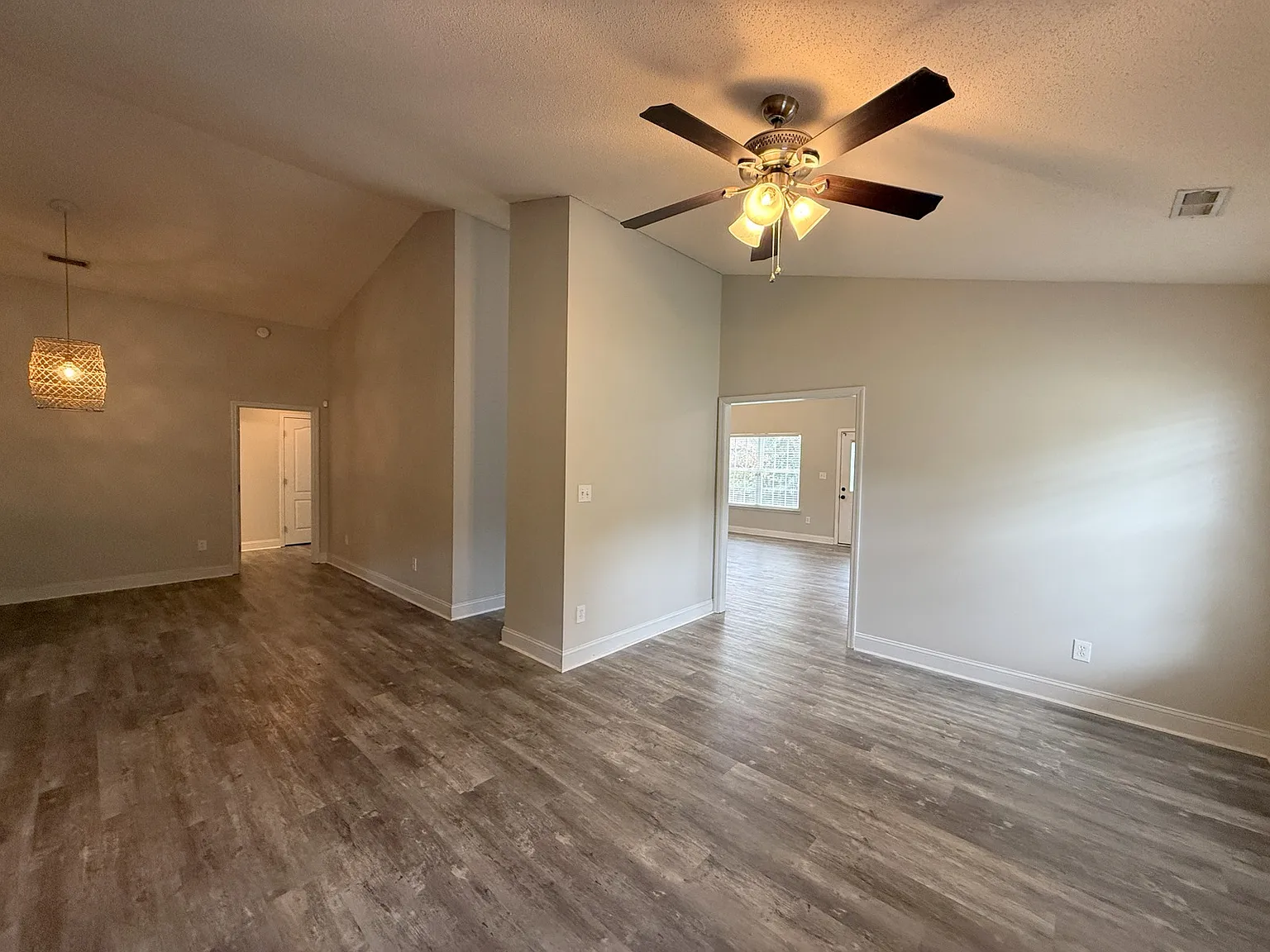 High Green Drive - 211 - 1 — Photo 4