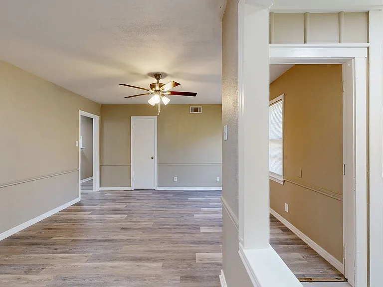 1901 White Ave — Photo 11