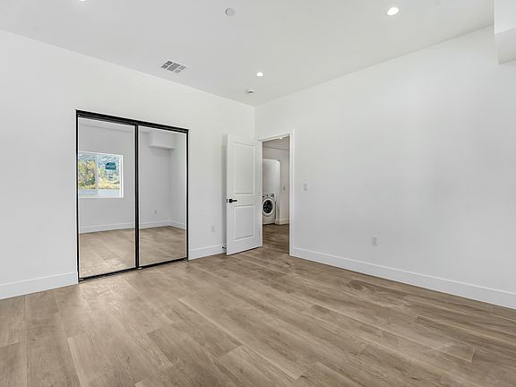 3rd image of 4338 1/4 La Clede Ave