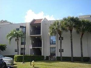 5th image of 6751 N University Dr APT 220