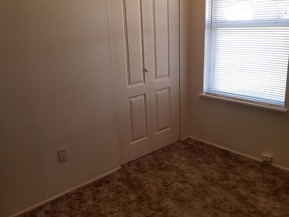 4th image of 108 Brandiles Ln