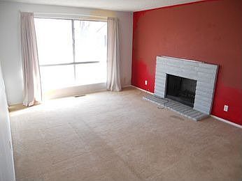 3rd image of 940 Woodberry Dr