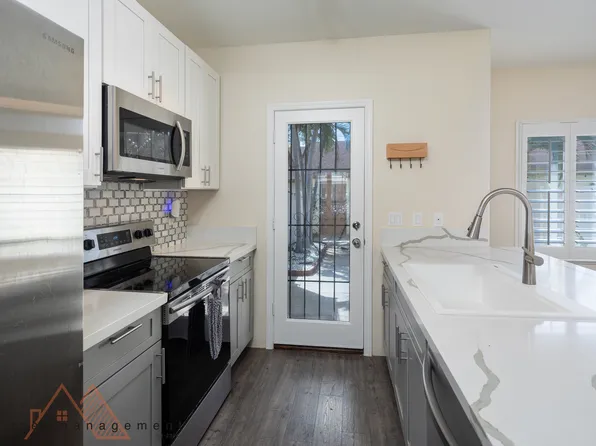 91-1042 Kaimalie St APT N3, Ewa Beach, HI 96706