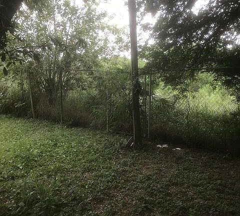 5th image of 824 Toronja Ave