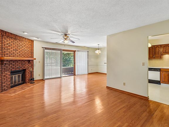 5th image of 1100 50th St Unit 2206