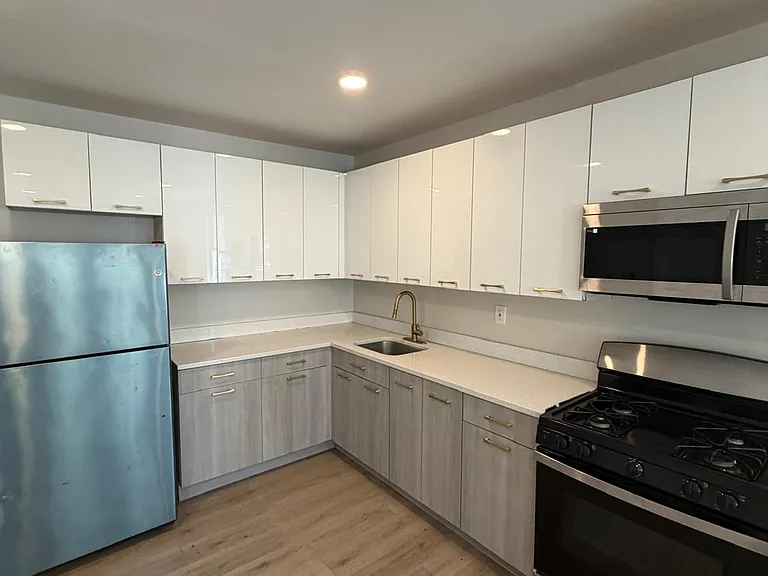 318 W Runyon St #3F — Photo 1