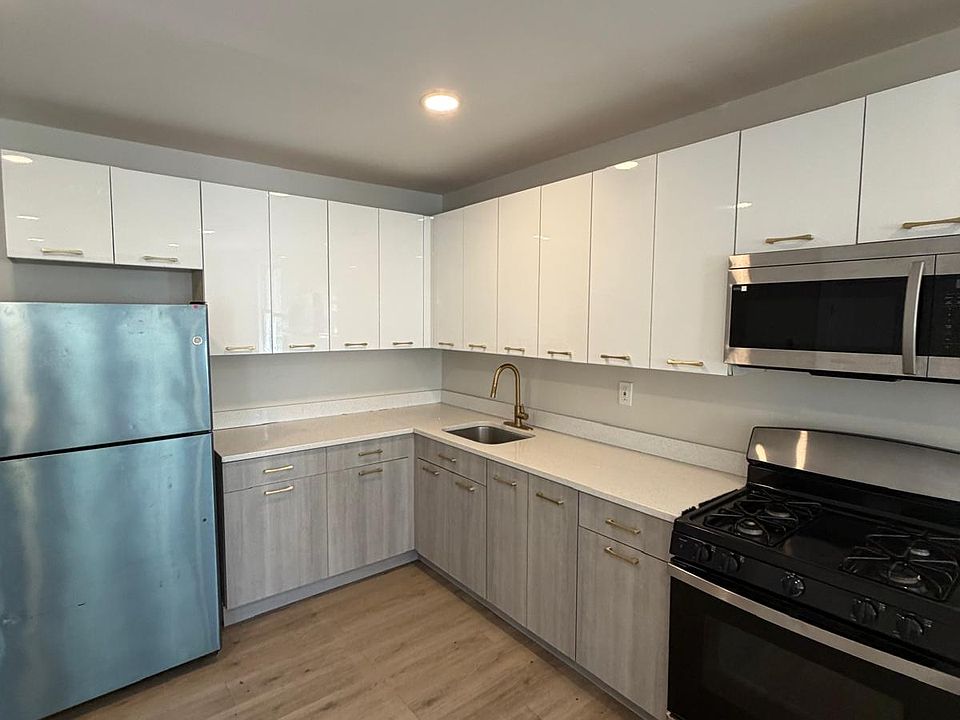 1st image of 318 W Runyon St #3F