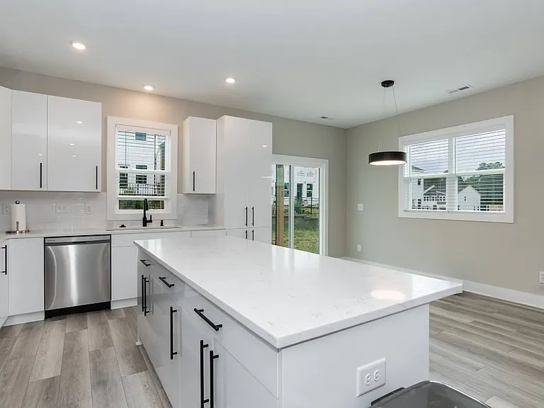 2121 Titanium Rock Rd — Photo 6