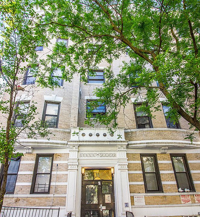 1st image of 10 Saint Nicholas Ter APT 5