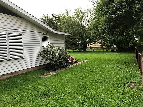 2nd image of 504 20th Ave N